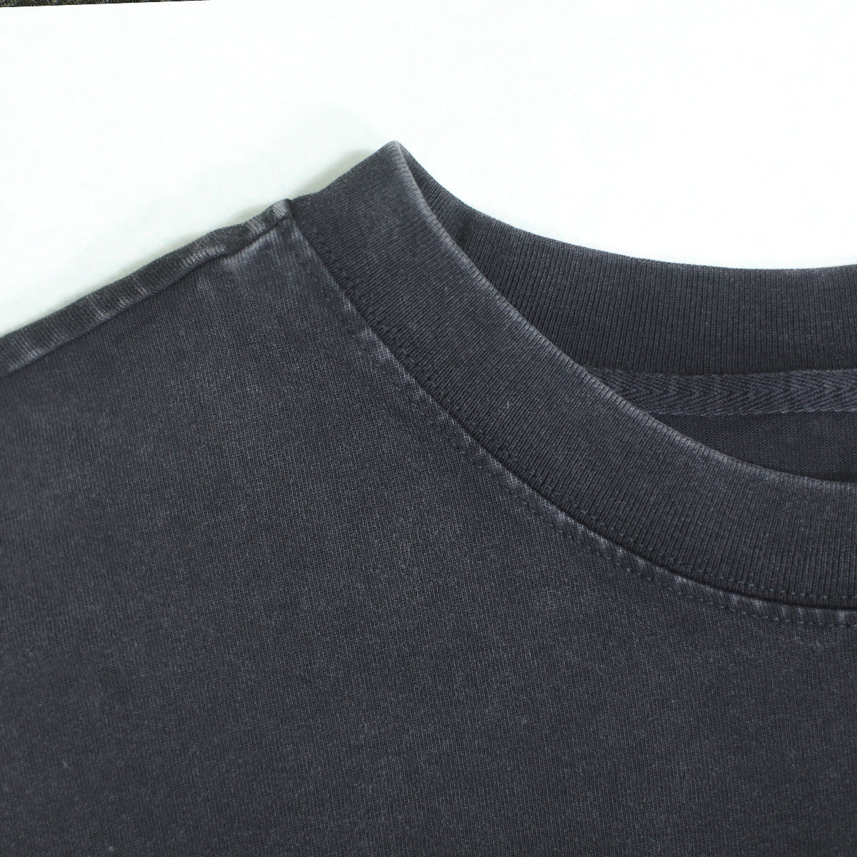 Vinnichi Unisex Heavyweight Cropped Snow-Washed T-Shirt (300GSM)